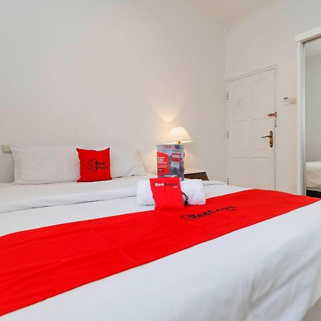 Reddoorz Plus @ Tendean Jakarta Exterior photo